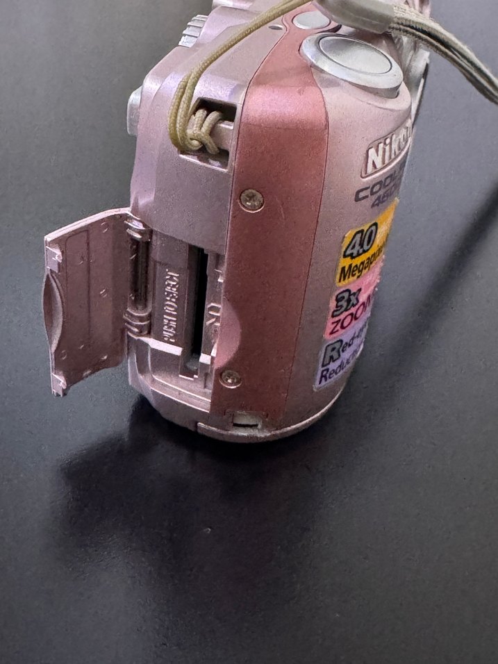 Nikon COOLPIX 4600 Pembe Dijital Kamera - Görsel 3