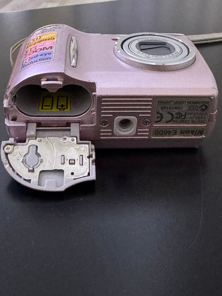 Nikon COOLPIX 4600 Pembe Dijital Kamera - Görsel 2