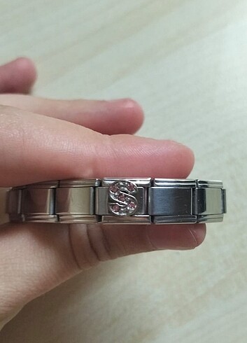 Diğer İtalyan charm s harfi