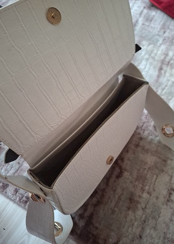 Beyaz kadın kol çantası - Görsel 4