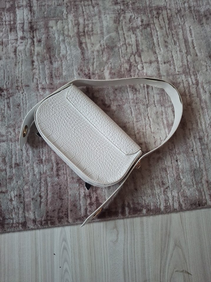 Beyaz kadın kol çantası - Görsel 2