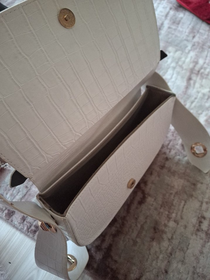 Beyaz kadın kol çantası - Görsel 4