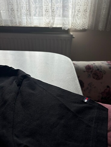 s Beden Tommy Hilfiger Tişört
