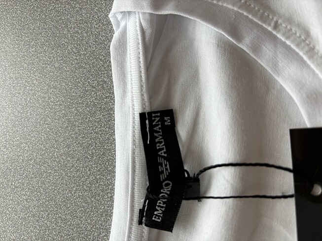m Beden Emporio Armani Tişört