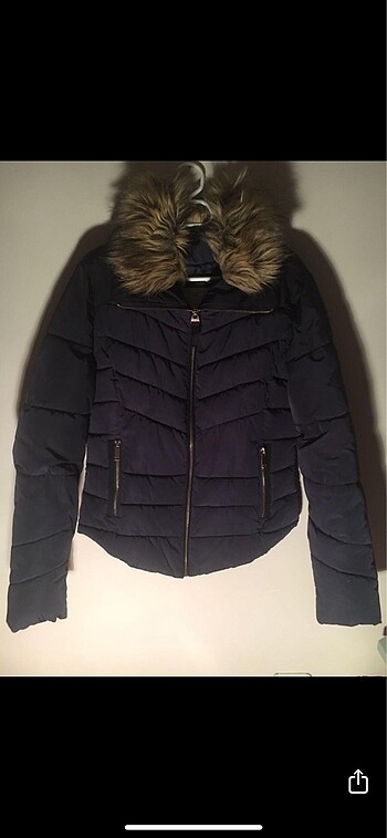 BERSHKA Mont