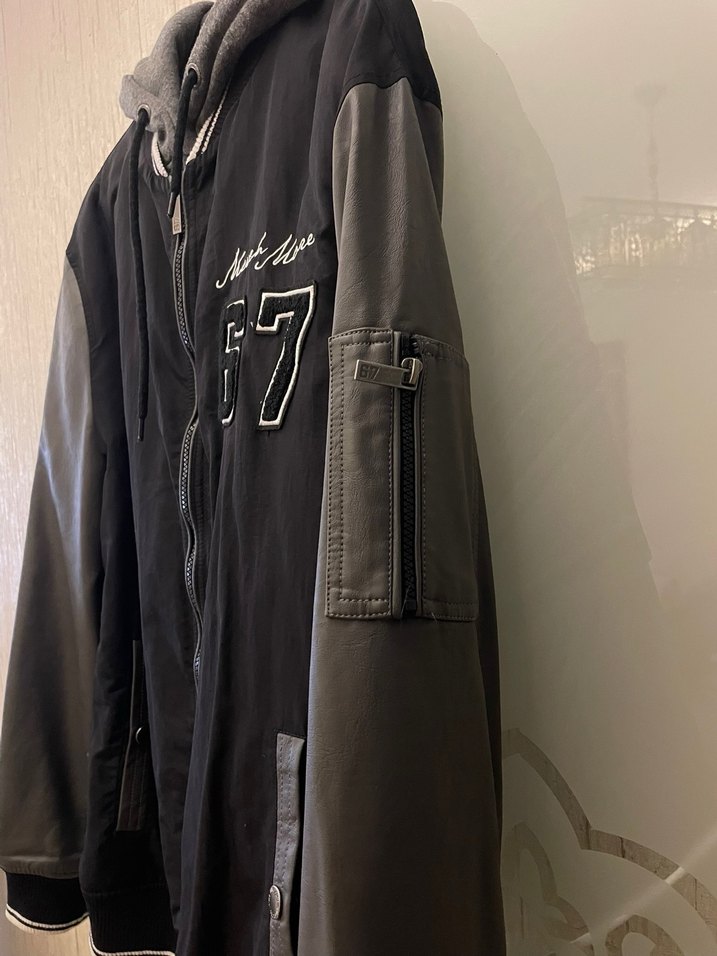 Amerikadan Alınma Siyah Gri Kapüşonlu Spor KOLEJ Mont - Görsel 2