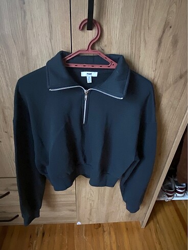 Yakası fermuarlı sweatshirt