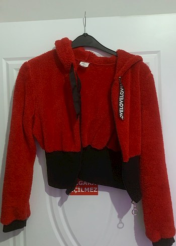 Kürklü Kırmızı Kapüşonlu Kadın Ceket (crop tarzıdır) - Görsel 2