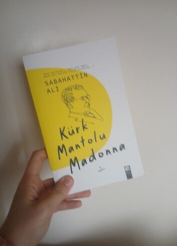 Kürk mantolu maodona