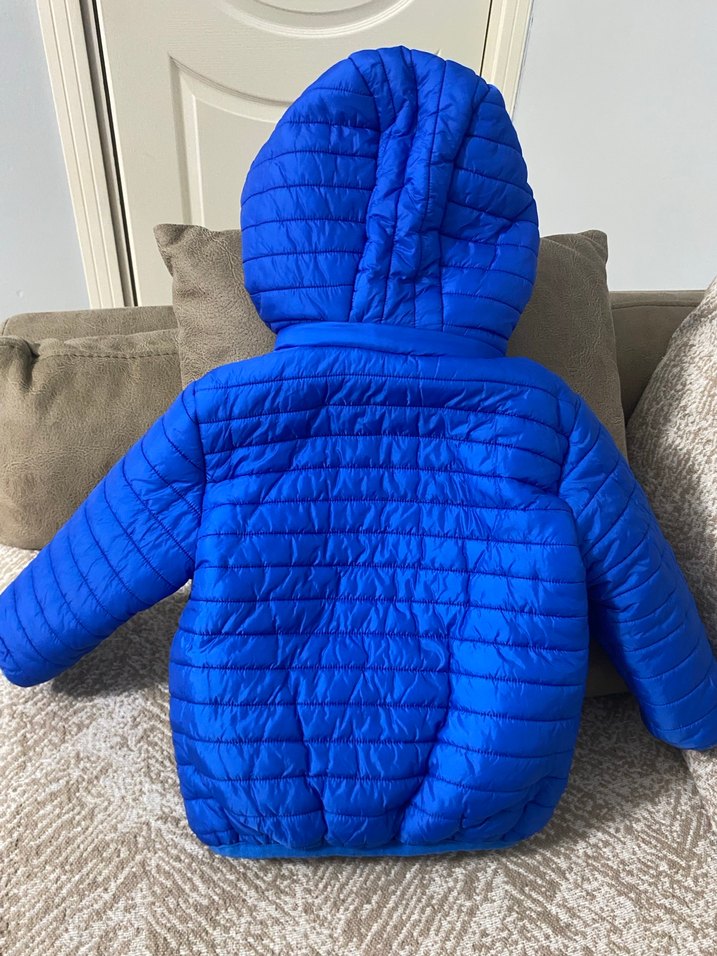 Parlak Mavi Kapüşonlu Erkek Çocuk Mont - Görsel 5