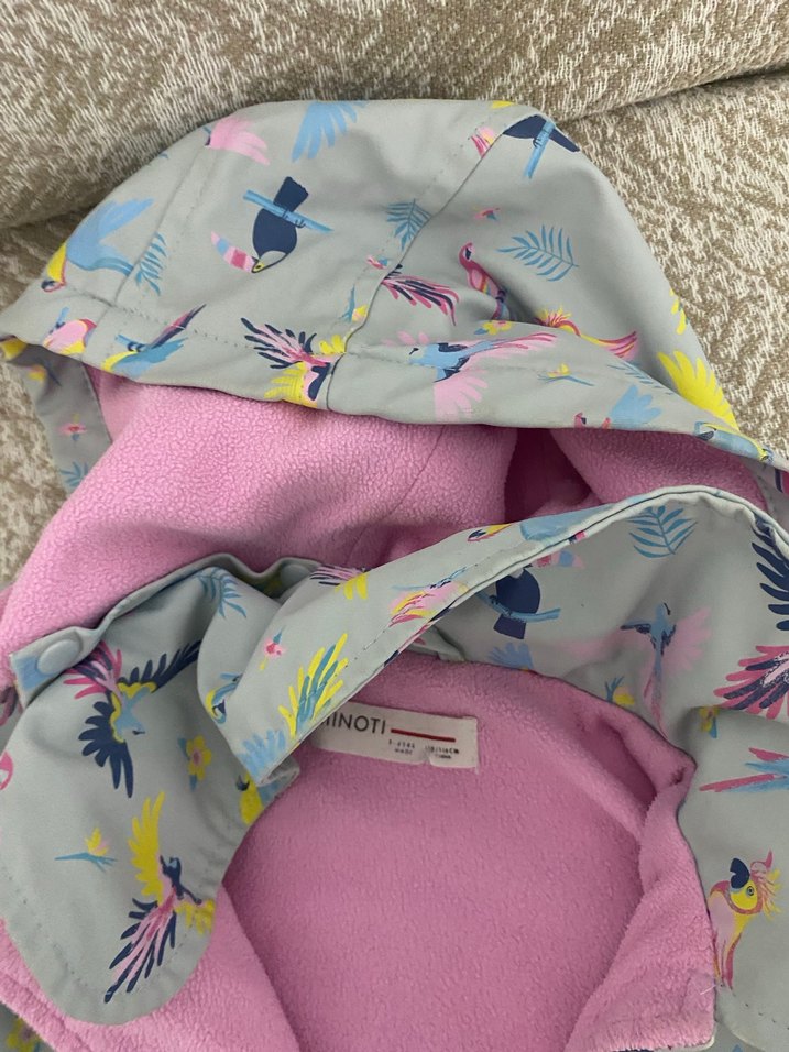 Kız Çocuk Kapüşonlu Desenli Yağmurluk - Görsel 3