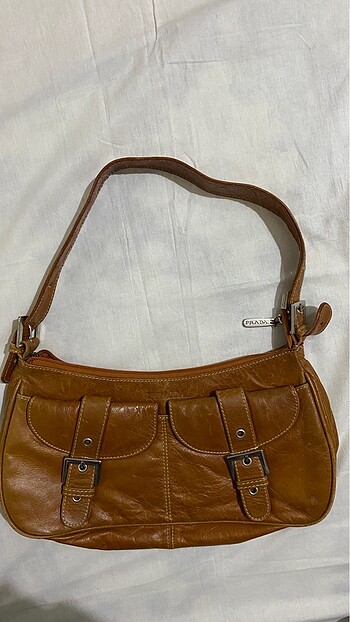 Prada vintage kol çantası