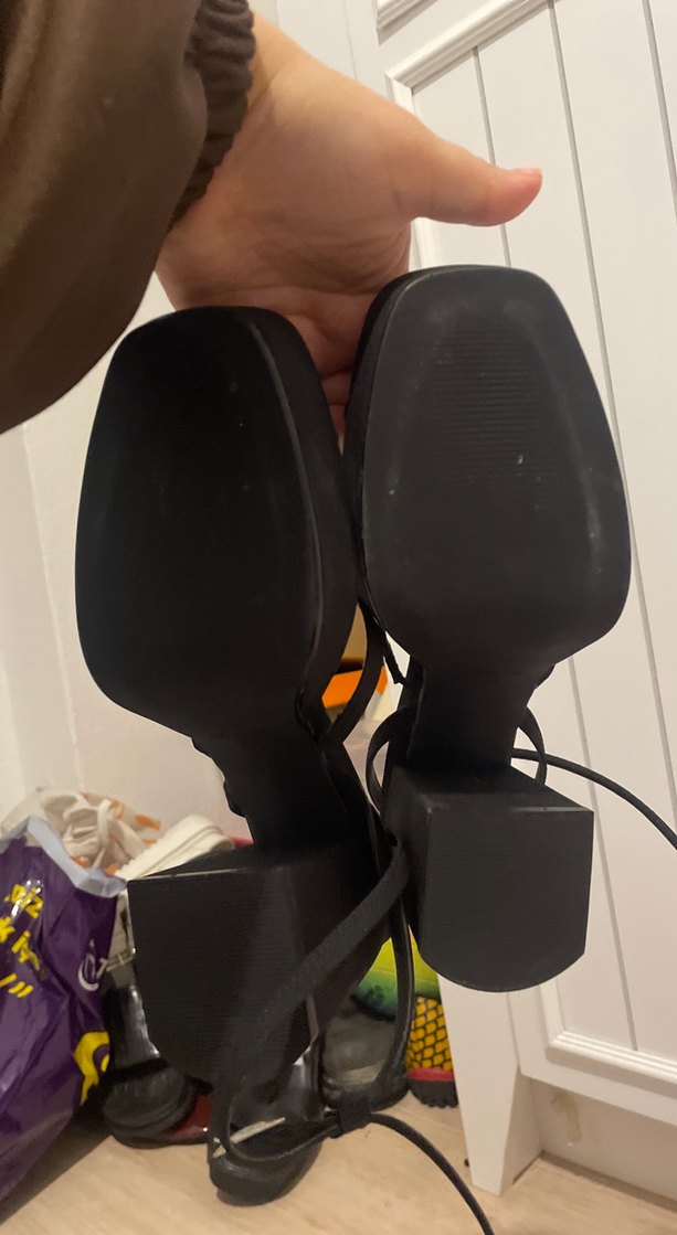 Siyah Yılan Desenli Platform Topuklu Sandalet - Görsel 3