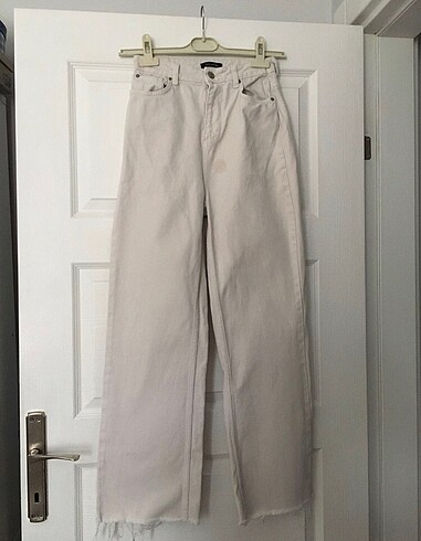 Trendyol Bol Paça Ekru Mom Jean