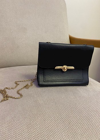 Zincir Detaylı Siyah Deri Yılan Desenli Çanta - Görsel 2