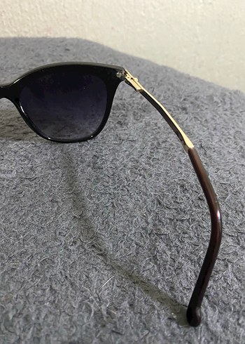 Siyah Kemer Detaylı Klasik Kadın Güneş Gözlüğü - Görsel 4