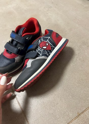 30 Beden kırmızı Renk Spiderman erkek çocuk spor ayakkabısı
