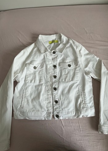 Beyaz kadın kot ceket - Görsel 2