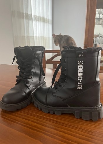 Lcw 31 numara kız çocuk bot - Görsel 2