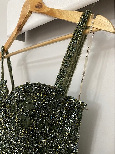 Yeşil abiye elbise - Görsel 7