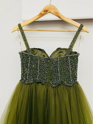 Yeşil abiye elbise - Görsel 9