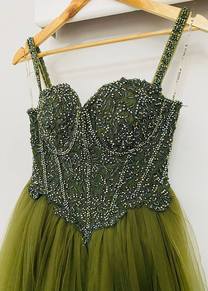 Yeşil abiye elbise - Görsel 2