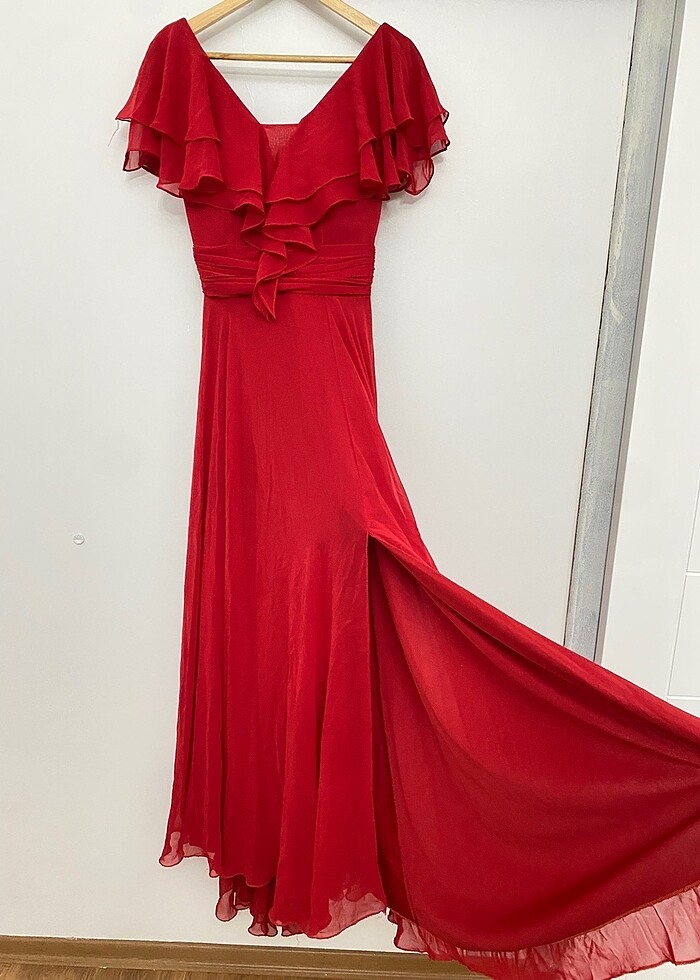 Kırmızı elbise - Görsel 5