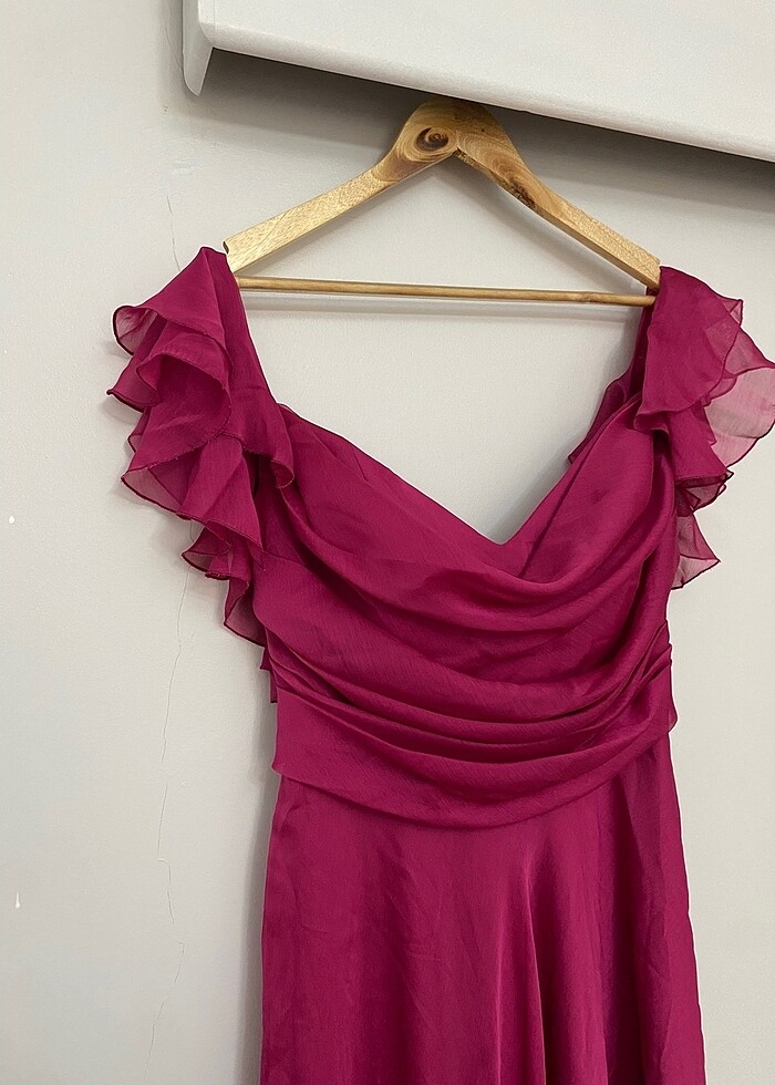 Düşük omuz elbise - Görsel 3