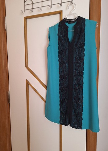 Turkuaz Kolsuz Yüksek Yaka Elbise - Görsel 3