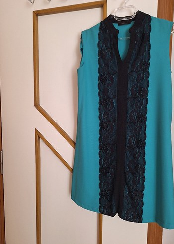 Turkuaz Kolsuz Yüksek Yaka Elbise - Görsel 2