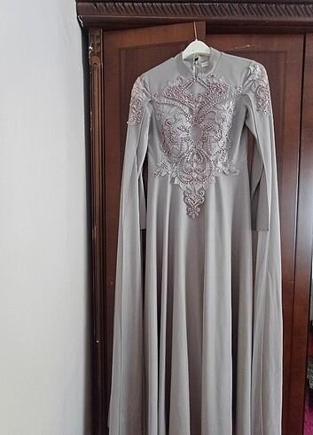Tesettür abiye elbise