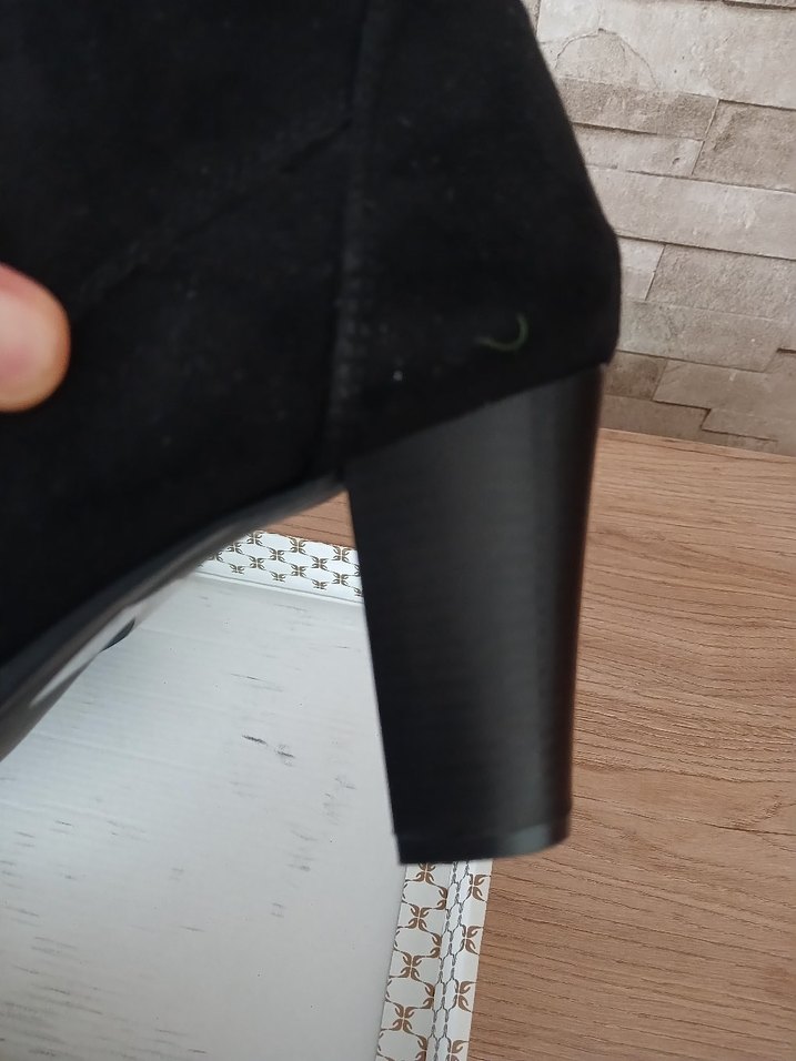 Siyah Süet Bağcıklı Blok Topuklu Bot - Görsel 4