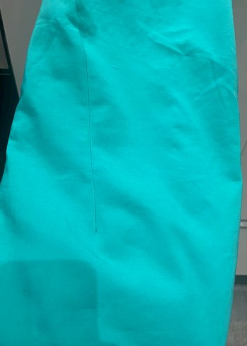 Turkuaz Yüksek Yakalı Kolsuz Midi Elbise - Görsel 4