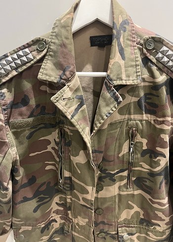 Düğmeli Kamuflaj Desenli Kadın Ceket - Görsel 2