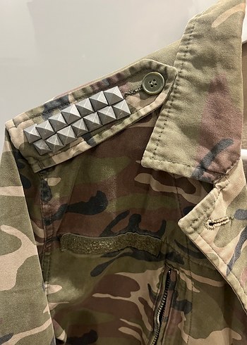 Düğmeli Kamuflaj Desenli Kadın Ceket - Görsel 5