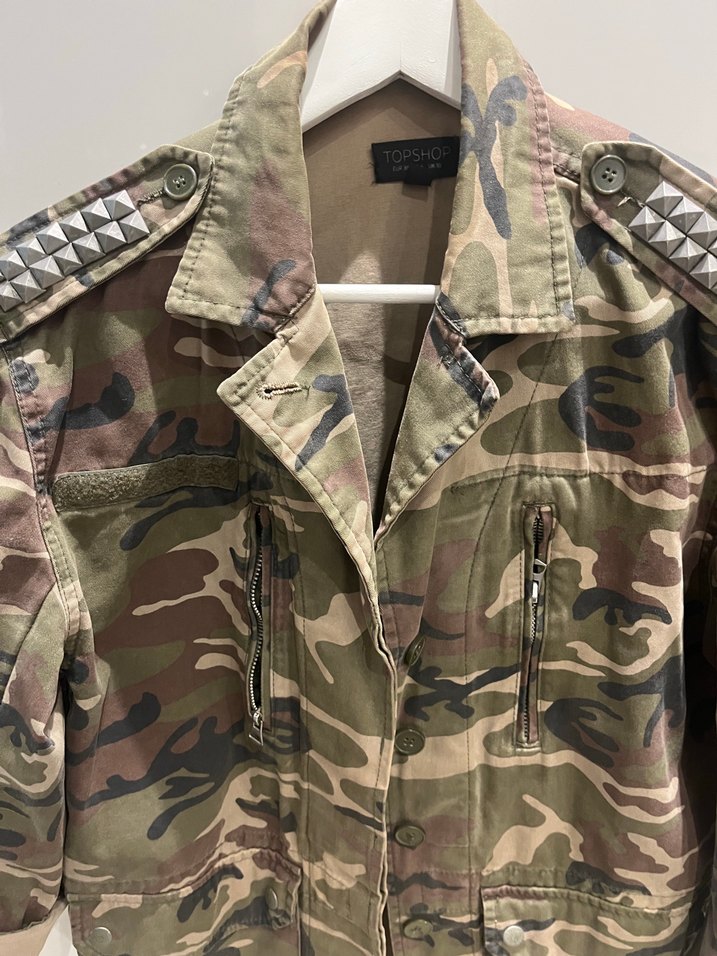 Düğmeli Kamuflaj Desenli Kadın Ceket - Görsel 2