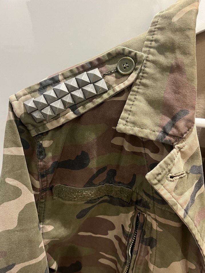 Düğmeli Kamuflaj Desenli Kadın Ceket - Görsel 5