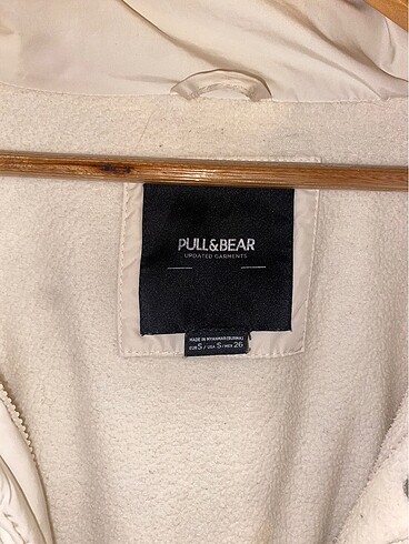 s Beden Pull and bear mont