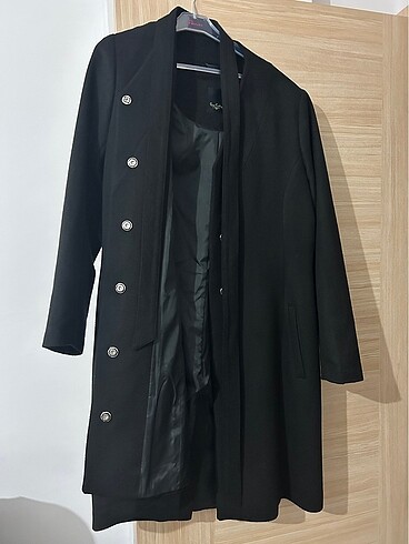 40 Beden Pierre Cardin Siyah Kaban