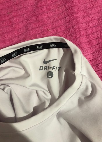 Nike logolu beyaz crop - Görsel 3