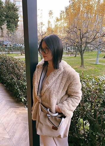 Peluş kürk düğmeli