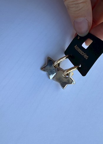 Parlak Altın Yıldızlı Midi Küpe