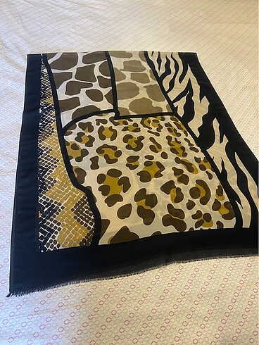 Şal leopar desenli