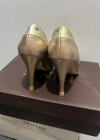 Bej Parlak Sivri Burun Stiletto Kadın Ayakkabı - Görsel 4