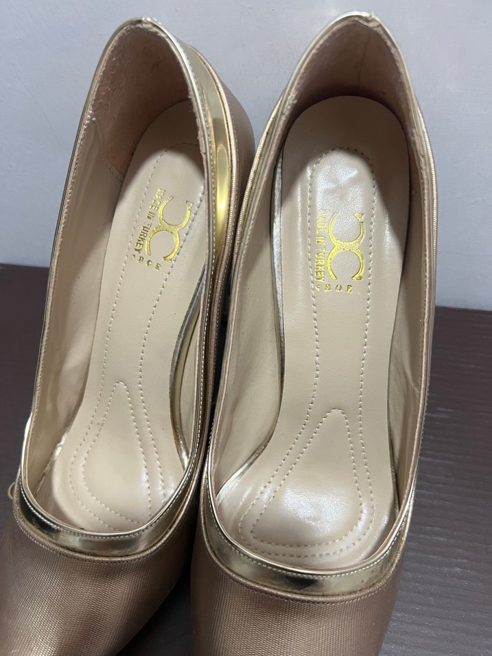 Bej Parlak Sivri Burun Stiletto Kadın Ayakkabı - Görsel 3