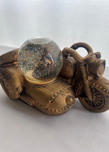 Parlak Altın Renkli Motosiklet Figürü - Görsel 2