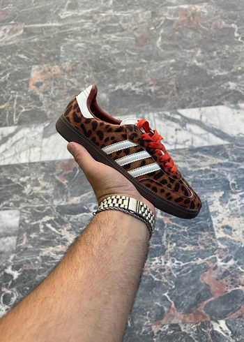 Adidas Leopar (2025 )