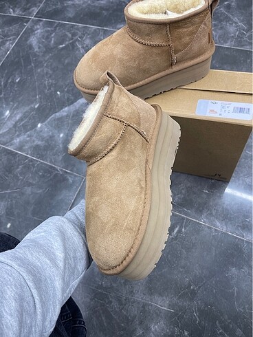 38 Beden Ugg Ultra Mini Platform ( Orjinal )