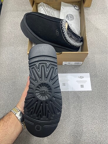 38 Beden siyah Renk Ugg Tazz Siyah ( Orjinal )