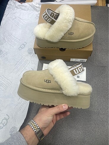 40 Beden ten rengi Renk Ugg Terlik Bej